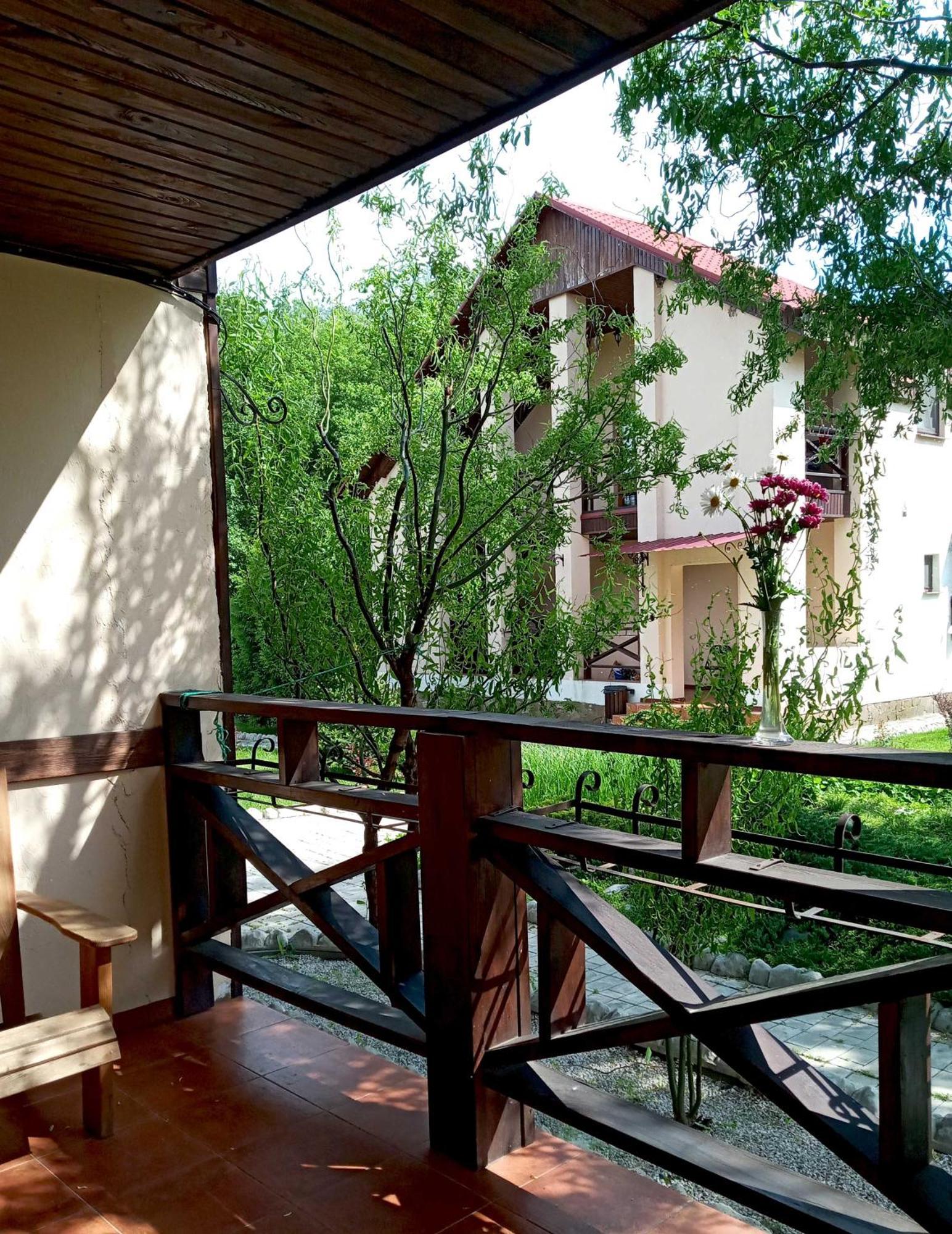 Котедж-Парк Славна Okhtyrka Exterior foto